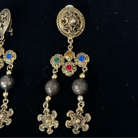 Vintage gorgeous brass rhinestones long cha cha style clip on earrings - Picture 3 of 7